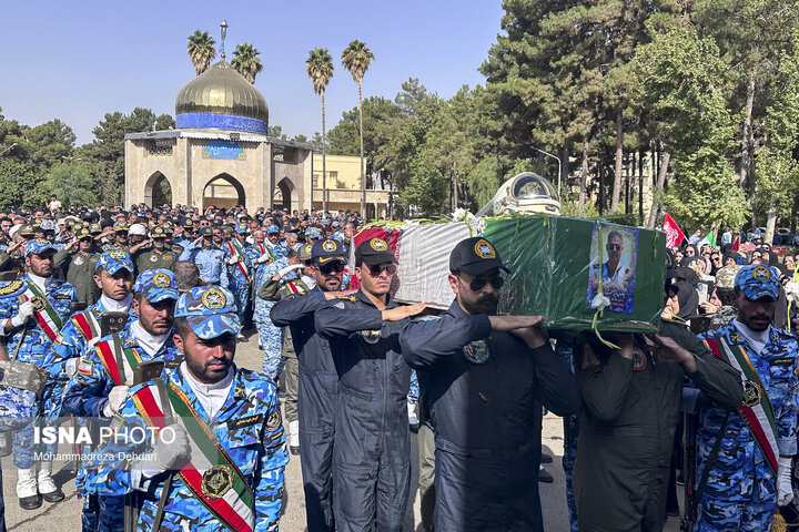 بازگشت قهرمان آسمان به شیراز/ شهید «مجید کاظمی» به آشیانه رسید