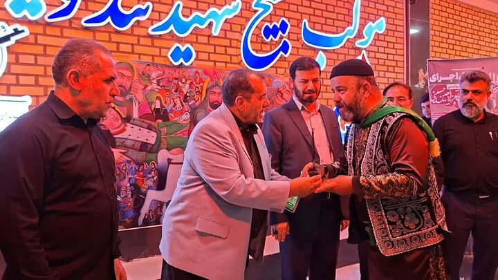 پرده‌خوانی در روزهای سخت خوزستان؛ روایتی از «پرده عشاق» حسینی