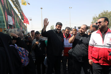 بازدید رئیس جمعیت هلال احمر کشور از مرز خسروی
