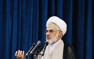 امام جمعه بندرعباس: آرایش مردمی در اربعین، اقتدار جبهه مقاومت را تقویت می‌کند