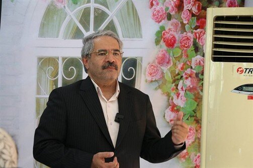 تأکید بر آموزش کشاورزان و تقویت محیط‌بانی برای حفاظت از تالاب انزلی
