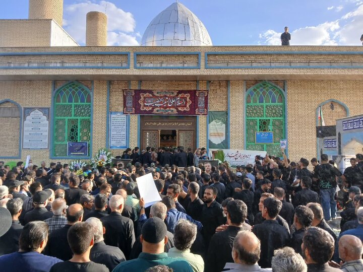 پیکر مطهر شهید خلبان "یونس حاجی عزیزی" در تویسرکان ارام گرفت