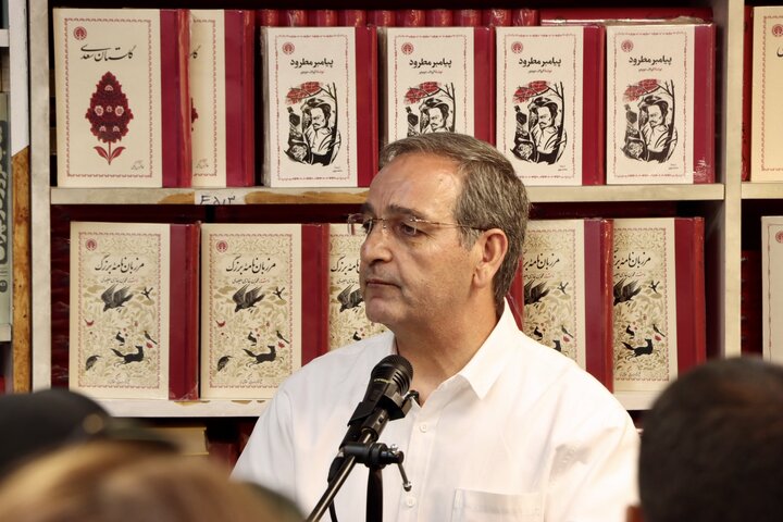 چرا زبان فارسی در هند خاموش شد؟