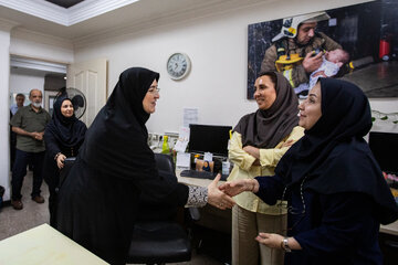 حضور فاطمه مهاجرانی، سخنگوی دولت به مناسبت روز خبرنگار در ایسنا