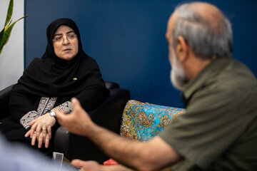 حضور فاطمه مهاجرانی، سخنگوی دولت به مناسبت روز خبرنگار در ایسنا