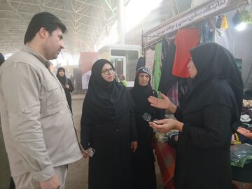 برپایی نمایشگاه تولیدات بانوان ایلام، ظرفیت‌هایی اقتصادی اربعین را نشان داد