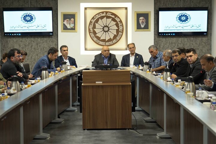 رئیس کمیسیون گمرک اتاق بازرگانی البرز: باید در رویه‌های تجاری بازنگری شود