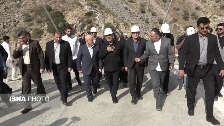 حدود ۷ کیلومتر از مسیرهای صعبالعبور جاده هراز امسال چهار خطه میشود