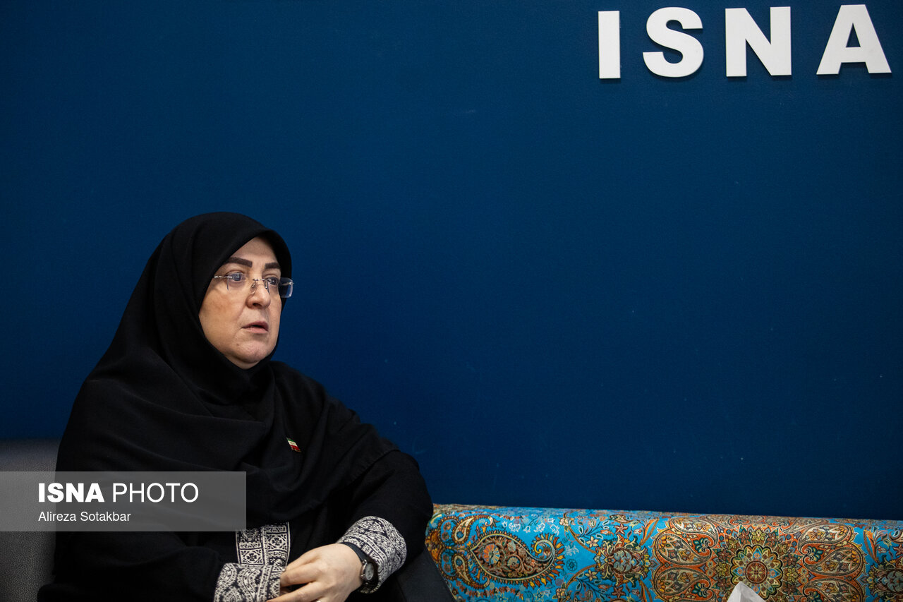 دولت پیگیر صدور «گواهینامه موتورسواری زنان»/ آغاز «حضوری» سال تحصیلی از اول مهر