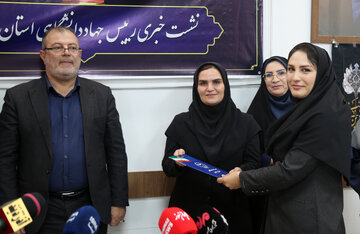 تجلیل رئیس جهاد دانشگاهی استان اردبیل از خبرنگاران فعال در حوزه جهاد دانشگاهی