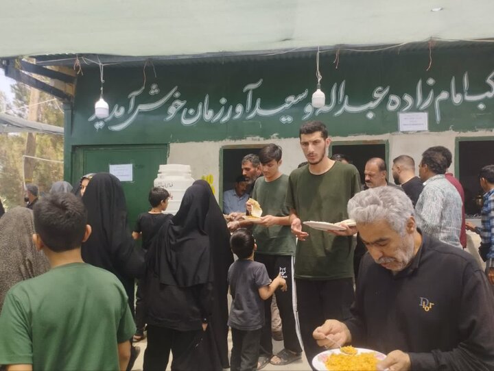 خدمت بیوقفه ۱۸ موکب مردمی ملایر به زائران اربعین