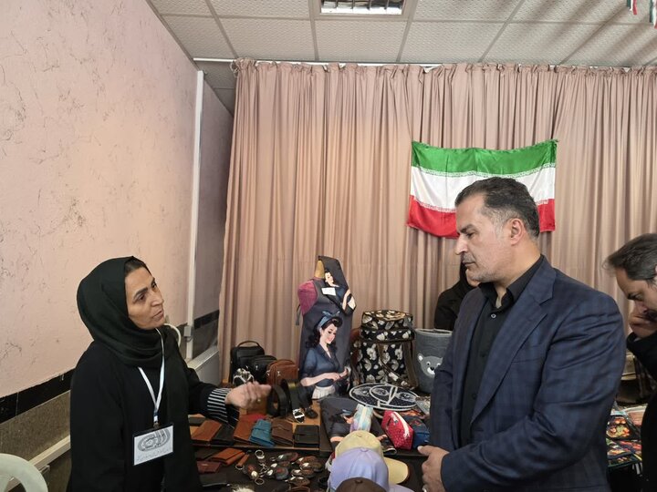 نمایشگاه بزرگ صنایع‌دستی کارآفرینان رزن  راه‌اندازی شد