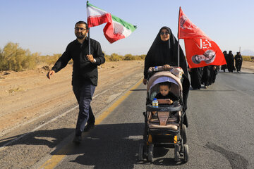 مراسم آیینی پیاده‌روی جاماندگان اربعین حسینی - کرمان