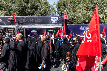 مراسم آیینی پیاده‌روی جاماندگان اربعین حسینی - تهران