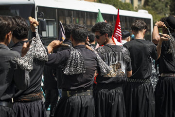 مراسم آیینی پیاده‌روی جاماندگان اربعین حسینی - مشهد