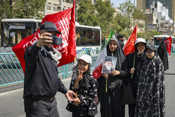 مراسم آیینی پیاده‌روی جاماندگان اربعین حسینی - مشهد