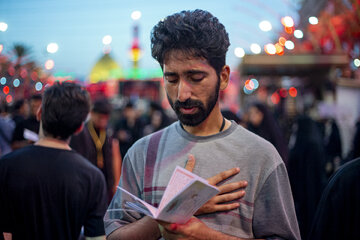 زیارت اربعین در محضر اباعبدالله الحسین (ع)