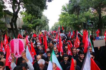 پیاده‌روی جاماندگان اربعین و تشییع شهید درهم‌فروش در همدان