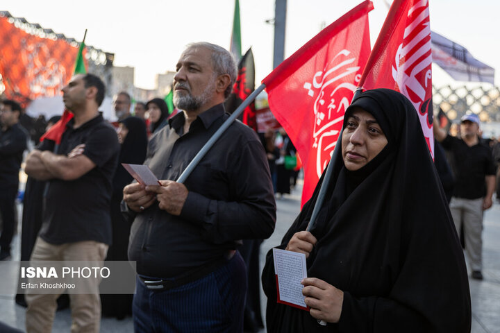 «به تو از دور سلام»؛ برگزاری راهپیمایی «جاماندگان اربعین» در کرمانشاه
