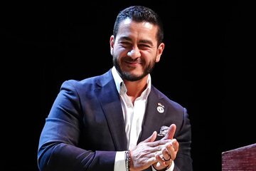 چهره مسلمان و منتقد اسراییل نامزد نهایی دموکرات‌ها در میشیگان برای انتخابات سنا شد