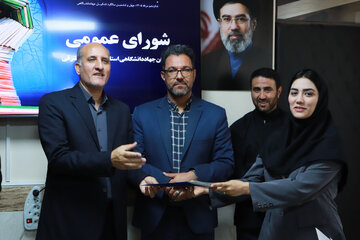 خسرو کنعانی رییس سازمان جهاددانشگاهی آذربایجان‌شرقی در آیین گرامیداشت سالروز تاسیس جهاددانشگاهی و تجلیل از جهادگران دانشگاهی نمونه آذربایجان شرقی