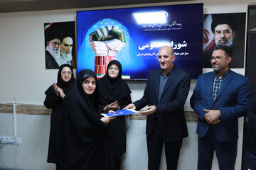 خسرو کنعانی رییس سازمان جهاددانشگاهی آذربایجان‌شرقی در آیین گرامیداشت سالروز تاسیس جهاددانشگاهی و تجلیل از جهادگران دانشگاهی نمونه آذربایجان شرقی