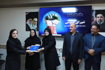 خسرو کنعانی رییس سازمان جهاددانشگاهی آذربایجان‌شرقی در آیین گرامیداشت سالروز تاسیس جهاددانشگاهی و تجلیل از جهادگران دانشگاهی نمونه آذربایجان شرقی