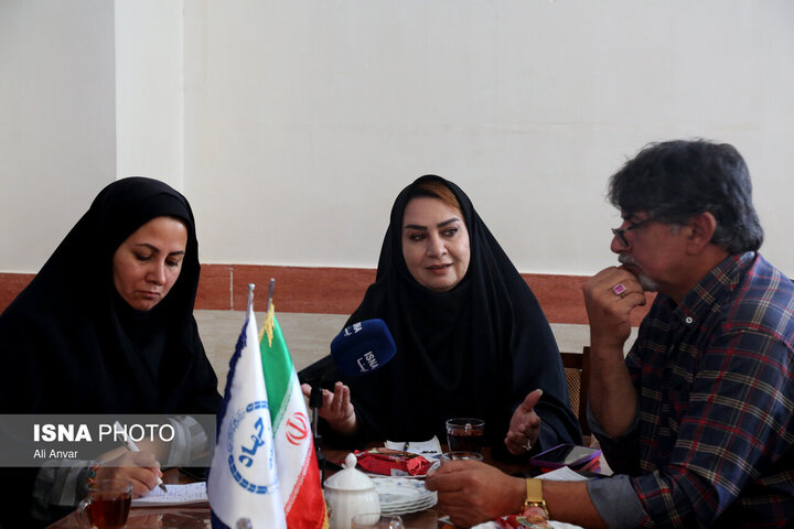بررسی چالشهای رسانه و معیشت خبرنگاران در جهاددانشگاهی اردبیل