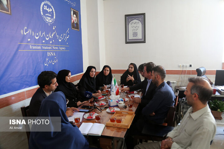 بررسی چالش‌های رسانه و معیشت خبرنگاران در جهاددانشگاهی اردبیل