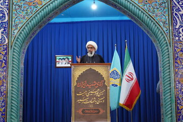 امام جمعه بوشهر: دشمن به دنبال شکستن وحدت داخلی است