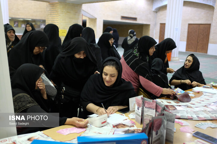 برپایی میز خدمت جهاددانشگاهی آذربایجانشرقی در مصلی امام خمینی(ره) تبریز