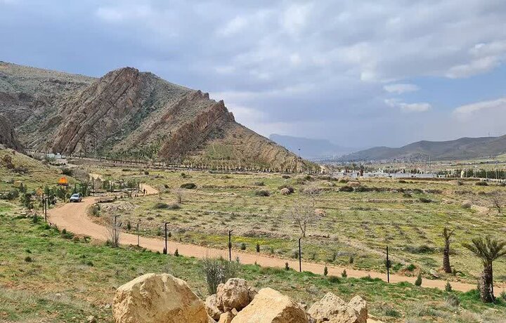 مسیرهای تفرجگاهی در ارتفاعات شیراز توسعه می‌یابد