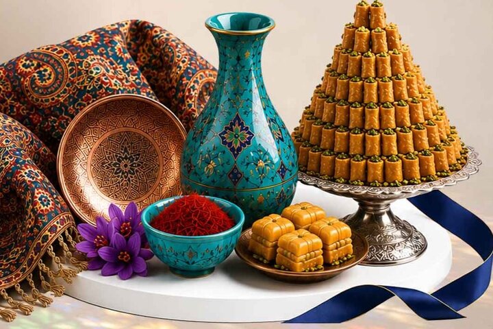 نمایشگاه سوغات و هدایا در یزد گشایش یافت