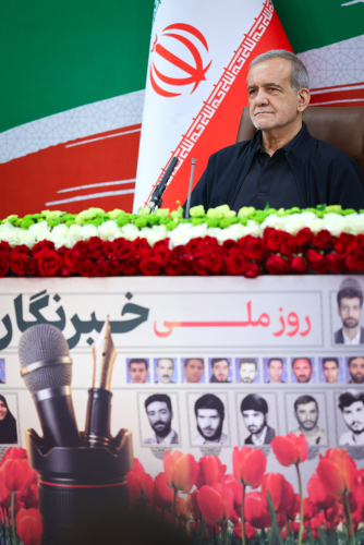 پزشکیان: گفتوگوها آمریکا را مجبور به همراهی کرد/ هنر، آوردن نگاههای مشترک به میدان است