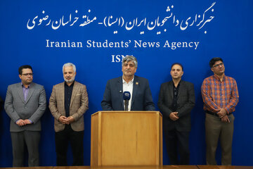 بازدید علیرضا حاتمی، رئیس جهاددانشگاهی استان خراسان رضوی از تحریریه ایسنا به مناسبت روز خبرنگار