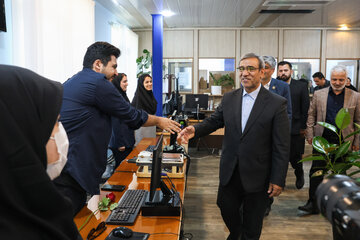 بازدید غلامحسین مظفری، استاندار خراسان رضوی از تحریریه ایسنا به مناسبت روز خبرتگار