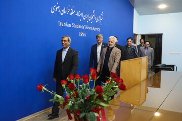 بازدید غلامحسین مظفری، استاندار خراسان رضوی از تحریریه ایسنا به مناسبت روز خبرتگار