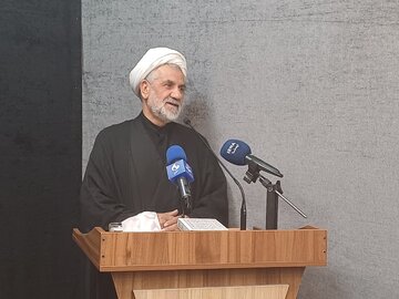 مردم تا زمانی که به این نتیجه برسند ‌تهدیدی کشورو نظام را تهدید نمی‌کند در خیابان می‌مانند