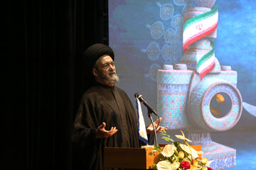 سخنرانی آیت‌الله سیدحسن عاملی نماینده ولی‌فقیه در استان و امام جمعه اردبیل در آئین بزرگداشت روز ملی خبرنگار در اردبیل