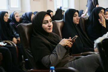 ازغبارروبی مزار شهدا تا کلاس درس اخلاق؛در روز خبرنگار