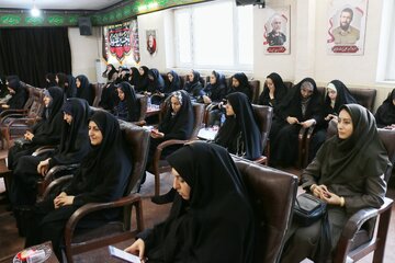ازغبارروبی مزار شهدا تا کلاس درس اخلاق؛در روز خبرنگار
