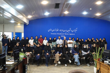 بازدید مهدی نعیمیان، مدیر اجرایی سازمان دانشجویان جهاددانشگاهی خراسان رضوی از خبرگزاری ایسنا به مناسبت روز خبرنگار