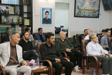 ازغبارروبی مزار شهدا تا کلاس درس اخلاق؛در روز خبرنگار