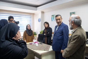 حضور محمدجعفر قائم‌پناه، معاون اجرایی رئیس‌جمهور به مناسبت روز خبرنگار در ایسنا