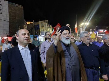 تداوم تجمعات میادین تا اعلام نظر رهبری