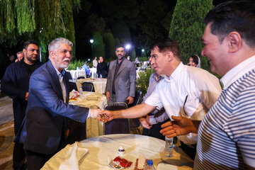 سید عباس صالحی، وزیر فرهنگ و ارشاد اسلامی در مراسم تجلیل از شهدای رسانه و پاسداشت روز خبرنگار