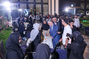 سید عباس صالحی، وزیر فرهنگ و ارشاد اسلامی در مراسم تجلیل از شهدای رسانه و پاسداشت روز خبرنگار