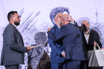 سید عباس صالحی، وزیر فرهنگ و ارشاد اسلامی در مراسم تجلیل از شهدای رسانه و پاسداشت روز خبرنگار