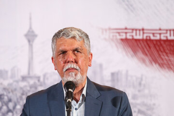 سید عباس صالحی، وزیر فرهنگ و ارشاد اسلامی در مراسم تجلیل از شهدای رسانه و پاسداشت روز خبرنگار