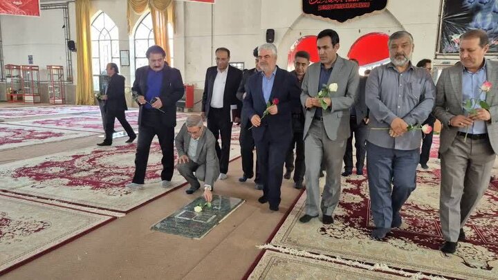اصحاب رسانه کهگیلویه و بویراحمد با شهدا تجدید میثاق کردند